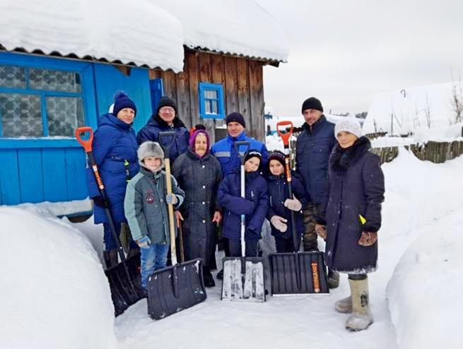 Соседская помощь односельчанам. Фонд помощи пожилым и инвалидами.